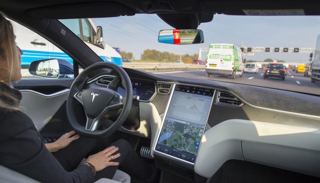 The investigation into Tesla Autopilot’s emergency vehicle problem is getting bigger