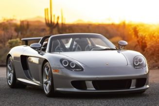 This 2004 Porsche Carrera GT Just Sold for $1.3M USD