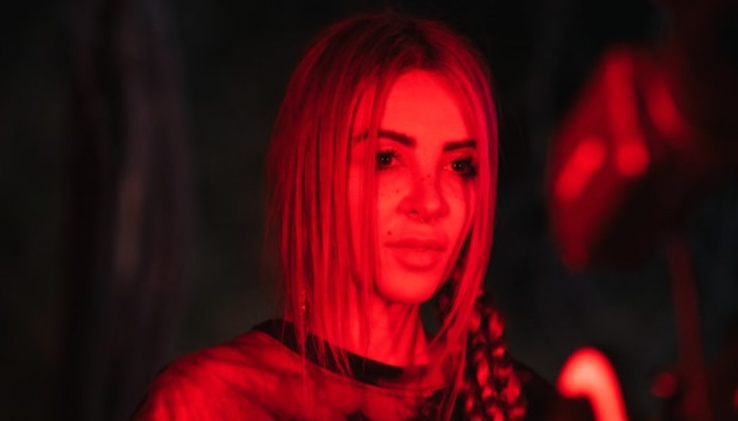 Watch Alison Wonderland Levitate In Eerie Red Rocks Performance Intro