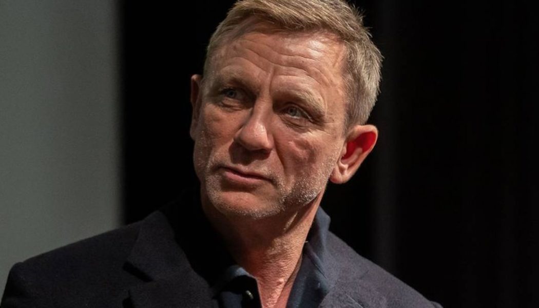 Watch Daniel Craig’s Emotional Speech as He Bids Farewell to ‘No Time To Die’ Cast