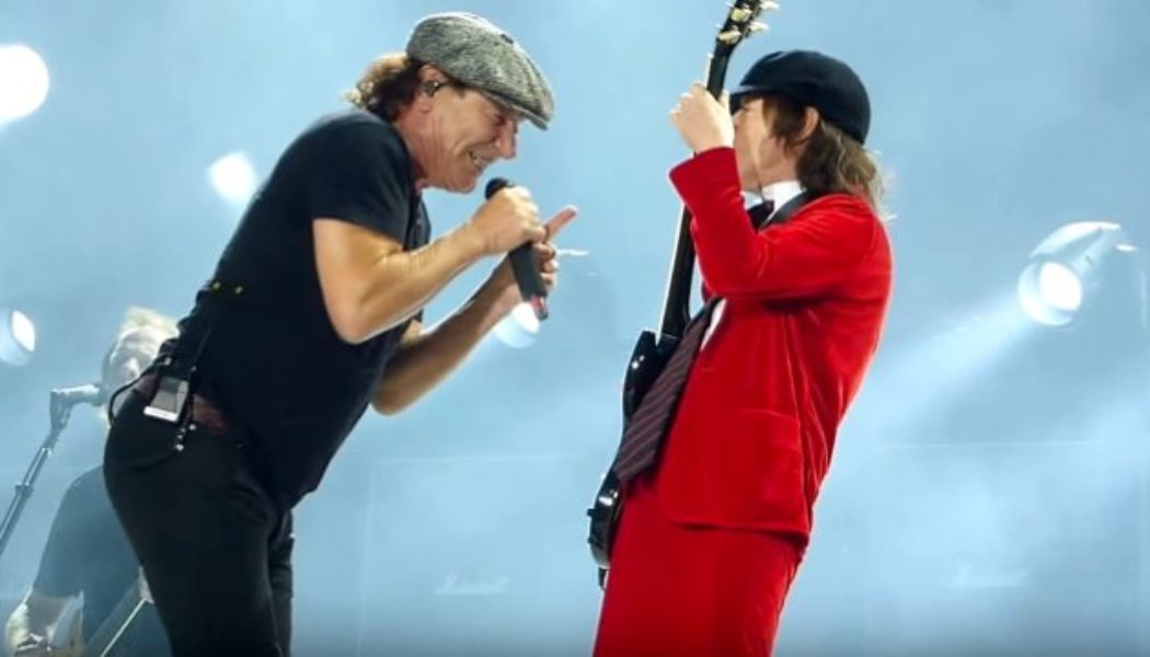 AC/DC’s ‘Thunderstruck’ Video Surpasses One Billion Views On YouTube