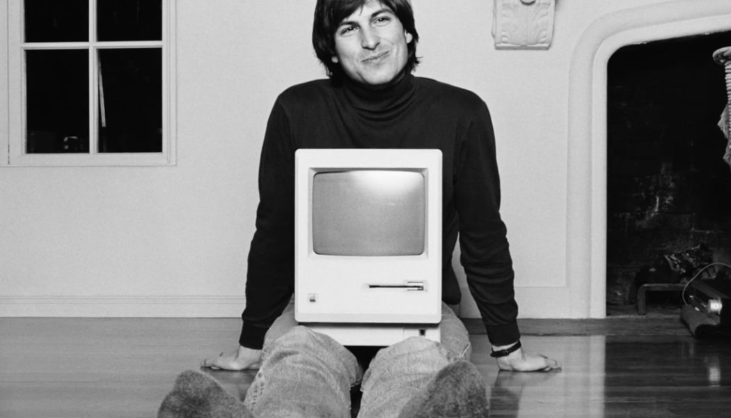 Apple shares memorial to Steve Jobs on 10th anniversary of his death