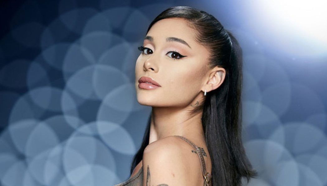 Ariana Grande Faces a ‘Dilemma’ on ‘The Voice’: Watch