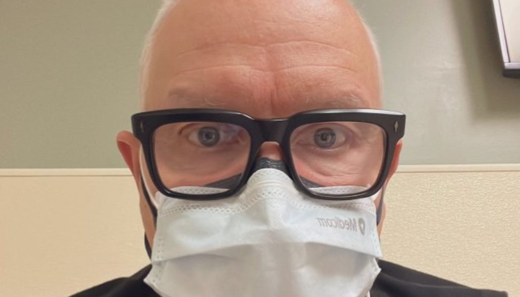 BLINK-182’s MARK HOPPUS Is Having His Chemo Port Removed