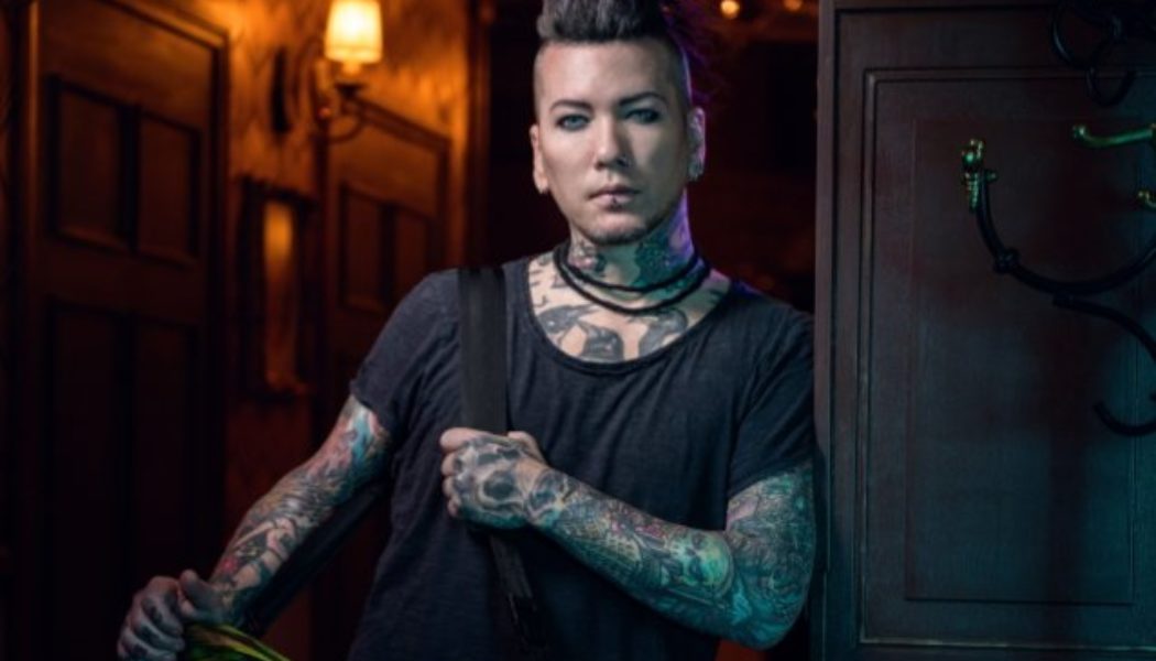 Ex-GUNS N’ ROSES Guitarist DJ ASHBA To Release Cover Of Italian Folk Classic ‘Bella Ciao’