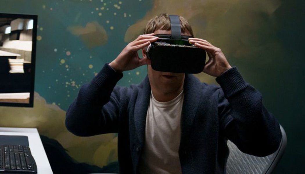 Facebook execs tease VR prototype hardware with new photos