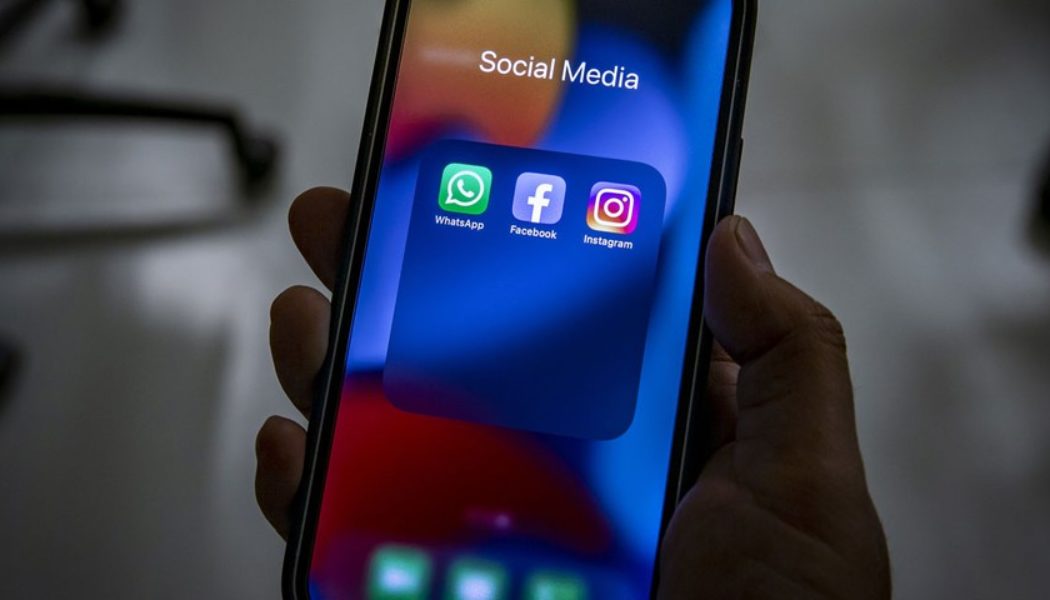 Facebook, Instagram and WhatsApp Experience Biggest Outage Since 2008