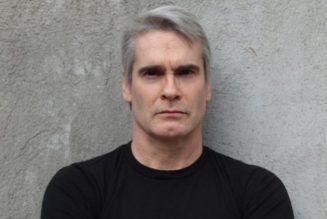 HENRY ROLLINS Announces 2022 ‘Good To See You’ Spoken-Word Tour