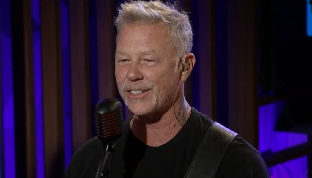 JAMES HETFIELD Recalls ARMORED SAINT’s JOHN BUSH Turning Down Singer Position In METALLICA: ‘It Didn’t Work Out’