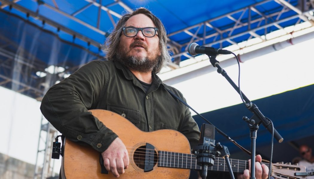 Jeff Tweedy Shares “C’mon America” and “UR-60 Unsent” for Sub Pop Singles Club: Stream