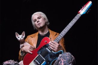 JOHN 5 Says All Former Members Of VAN HALEN Should Take Part In Hypothetical EDDIE VAN HALEN Tribute Concert