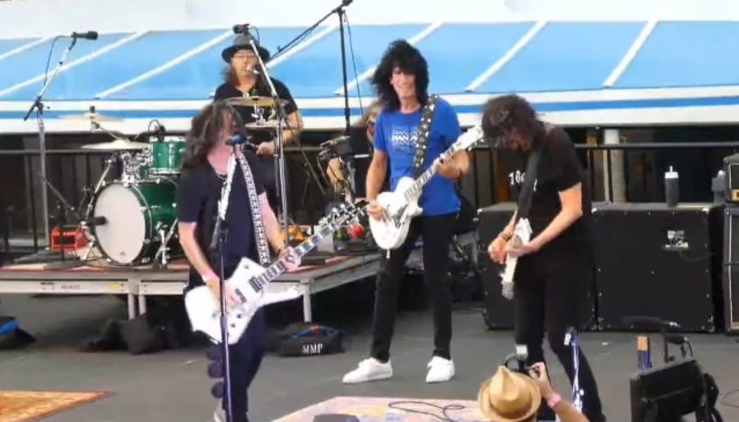 KISS Rejoined By BRUCE KULICK For Two Songs On ‘Kiss Kruise X’ (Video)