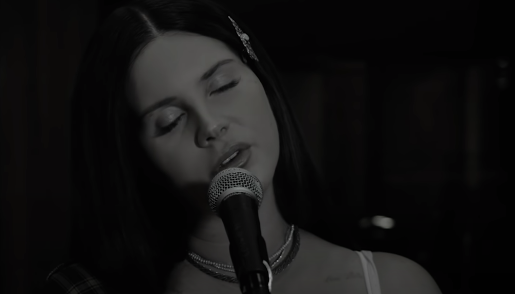 Lana Del Rey Gives Intimate Performance of ‘Arcadia’ on Colbert