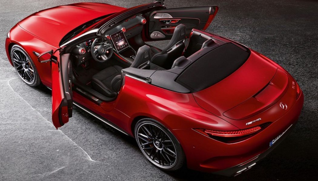 Mercedes-AMG Revives the V8 SL Roadster for 2022