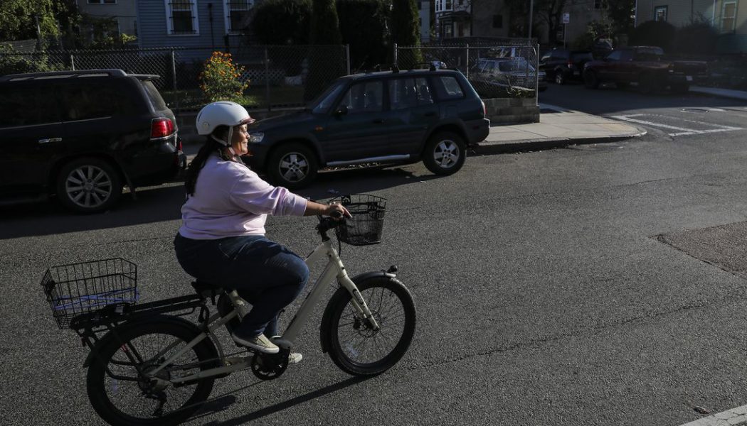 New Biden plan would give e-bike buyers up to $1,500 in tax credits