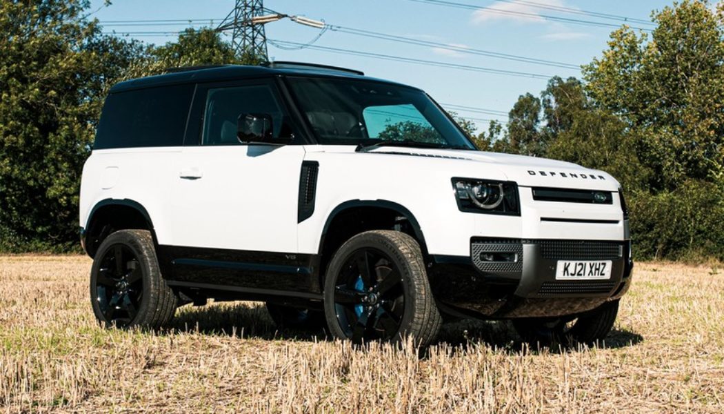 Open Road: Land Rover Defender 90 V8