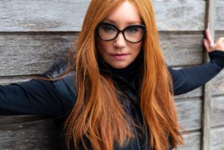 Tori Amos Shares New Single ‘Spies’ off Forthcoming Ocean To Ocean Album