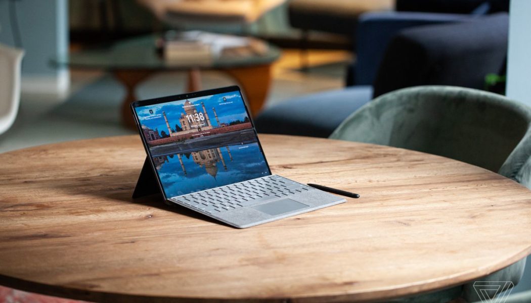 US PC market declines due to supply issues just as Windows 11 launches