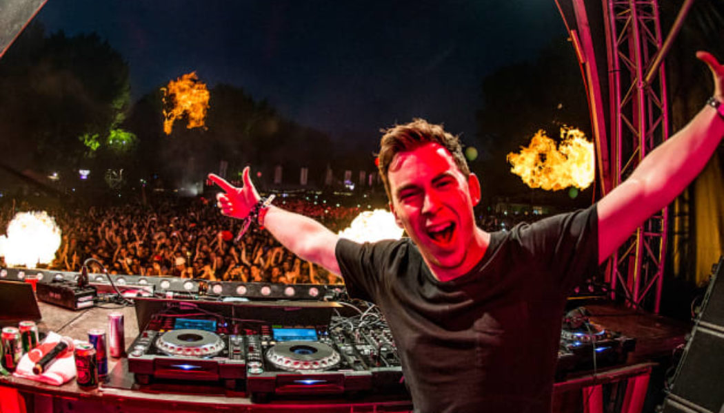 Watch a Teary-Eyed Hardwell Take the Stage at ADE 2021 and Emotionally Address Fans