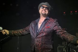 Watch GEOFF TATE Perform QUEENSRŸCHE’s Entire ‘Empire’ And ‘Rage For Order’ Albums In Montclair, California