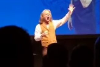 Watch IRON MAIDEN’s BRUCE DICKINSON Sing A Cappella Version Of ‘The Writing On The Wall’ In London