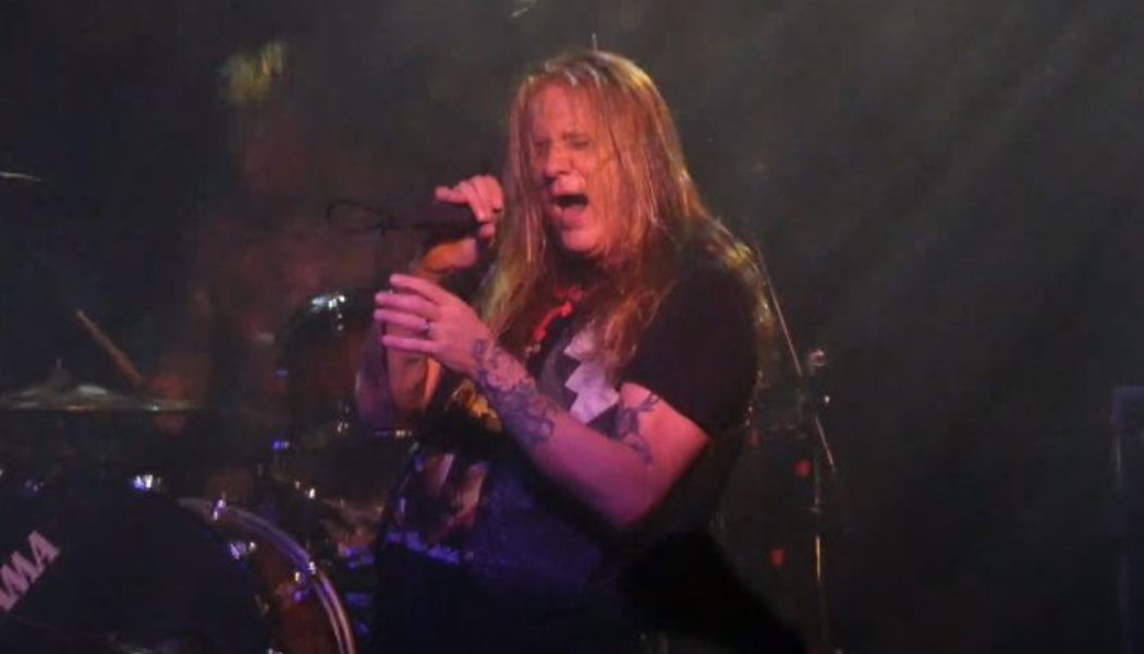 Watch SEBASTIAN BACH Perform SKID ROW’s Entire ‘Slave To The Grind’ Album In Philadelphia