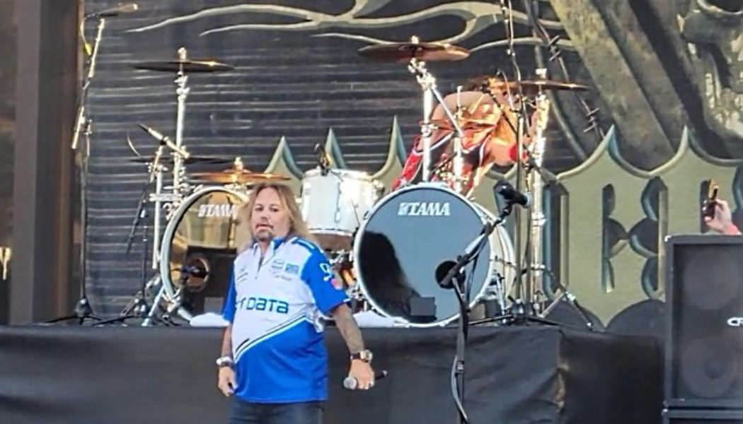 Watch VINCE NEIL Perform MÖTLEY CRÜE Classics At ‘Acura Grand Prix Of Long Beach’