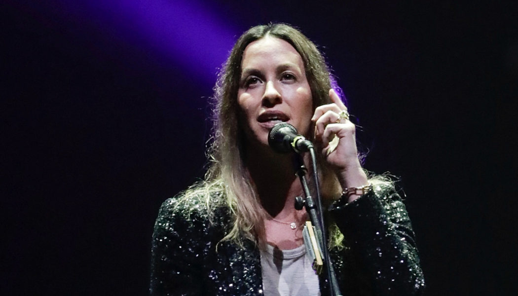 Alanis Morissette Developing ABC Sitcom Inspired by Her Life