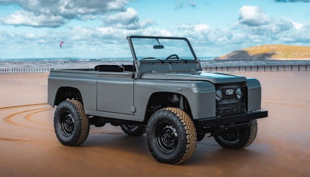 Arkonik Taps Former Bugatti Design Chief Etienne Salomé for a Special Open-Top Land Rover Defender