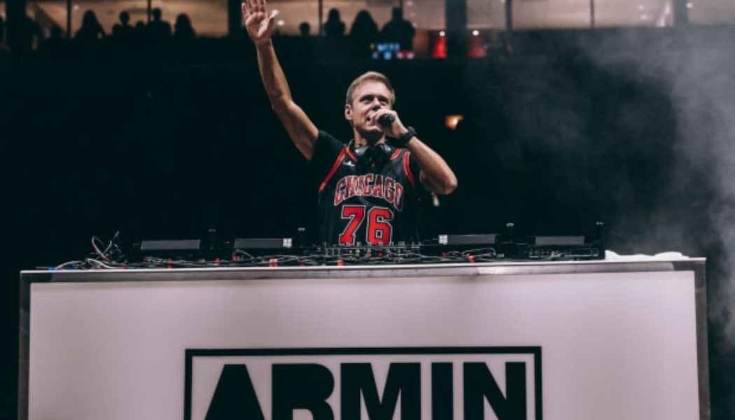 Armin van Buuren Lights Up United Center During Chicago Bulls Halftime Performance