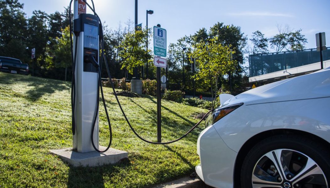 Biden’s $7.5 billion EV charging plan will require a lot of patience