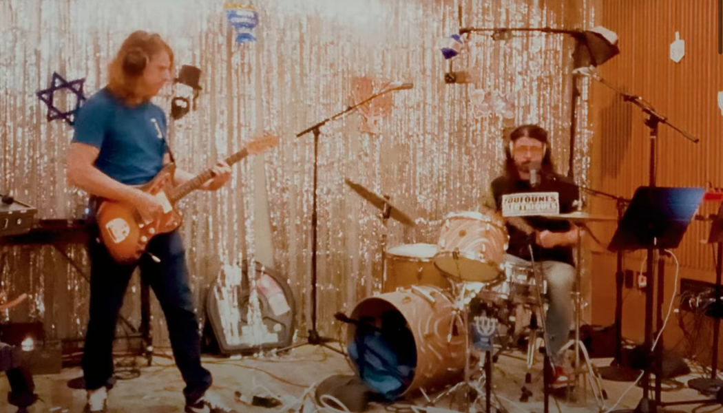 Dave Grohl and Greg Kurstin Cover the Ramones for Second Night of Hanukkah Sessions