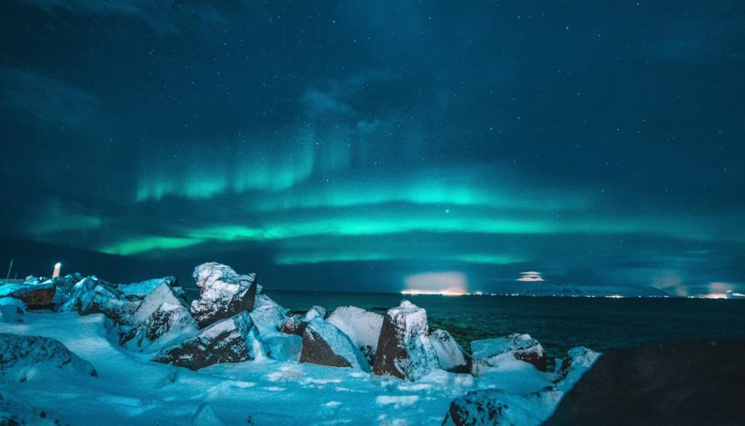 “Door to Another Universe”: Party at the Edge of the World In This Icelandic Pop-Up Nightclub