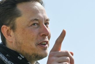 Elon Musk polls his Twitter followers to ask if he should sell 10 percent of his Tesla stock