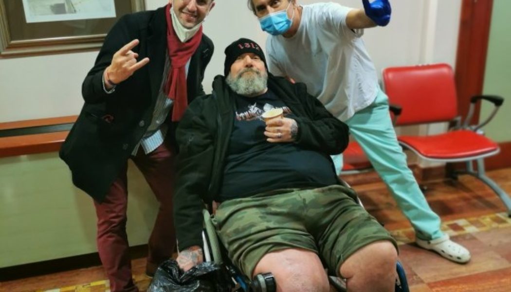 Former IRON MAIDEN Singer PAUL DI’ANNO To Undergo Long-Delayed Knee Surgery This Week