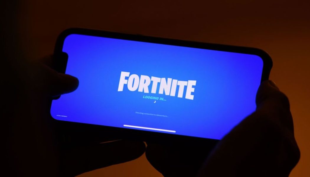 ‘Fortnite’ Accidentally Gives Players The Game’s Rarest Item