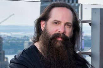 JOHN PETRUCCI On ‘A View From The Top Of The World’: ‘If You’re A DREAM THEATER Fan, You’re Going To Like This Album’