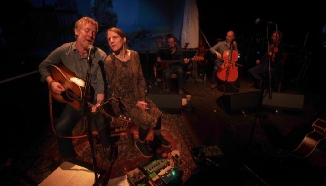 Marketa Irglova and Glen Hansard Reunite for Tour Celebrating 15th Anniversary of Once