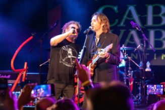 SAMMY HAGAR Joined On Stage By RICK SPRINGFIELD During Las Vegas Residency: Photos, Video