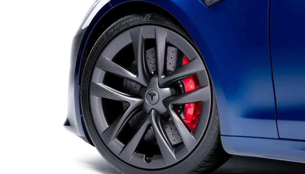 Tesla Announces $20,000 USD Carbon-Ceramic Brake Kit for Model S Plaid