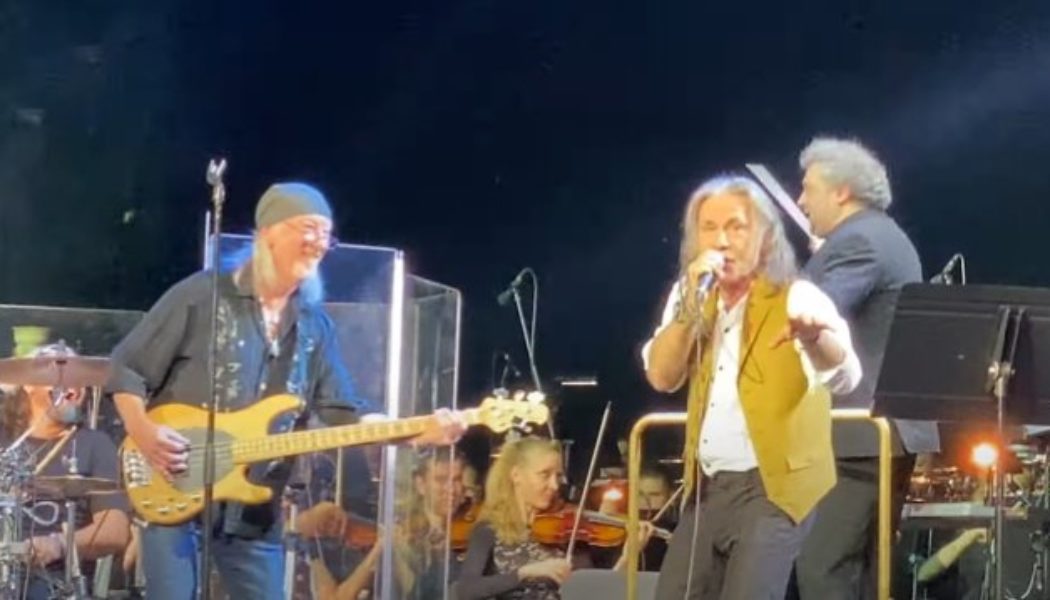 Watch BRUCE DICKINSON And ROGER GLOVER Perform JON LORD’s ‘Concerto For Group And Orchestra’ In Hungary