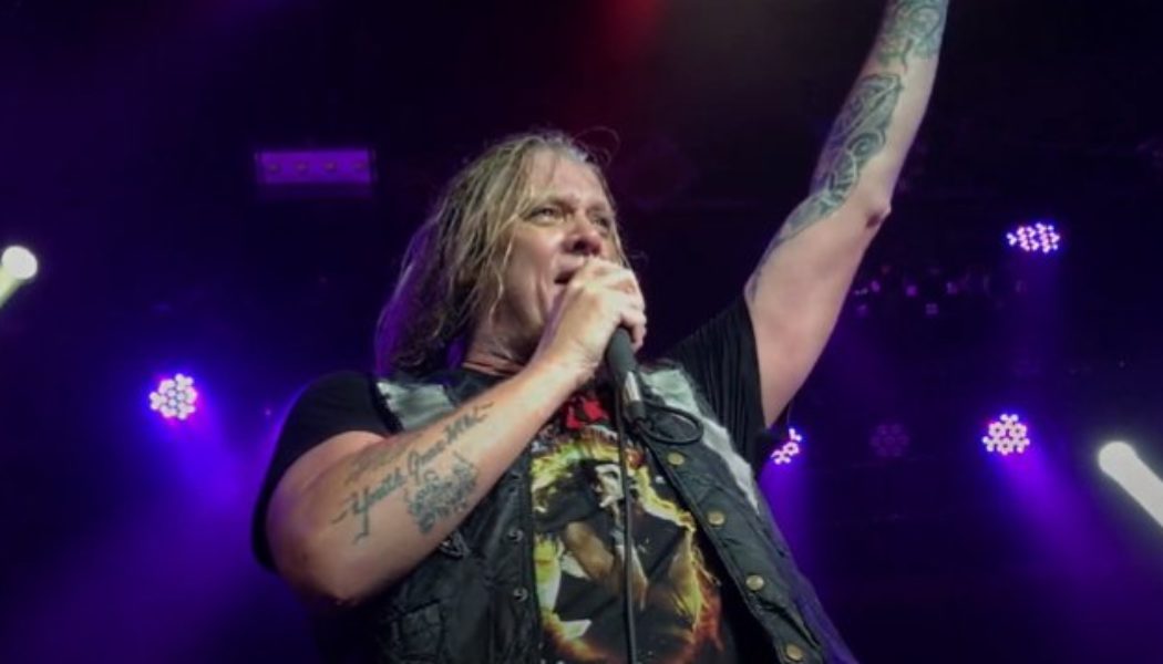 Watch SEBASTIAN BACH Perform SKID ROW’s Entire ‘Slave To The Grind’ Album In New Haven