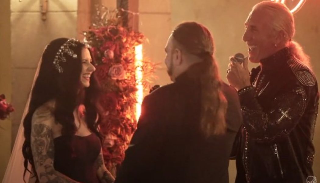 Watch TWISTED SISTER’s DEE SNIDER Officiate Wedding Of Los Angeles Heavy Metal Musician