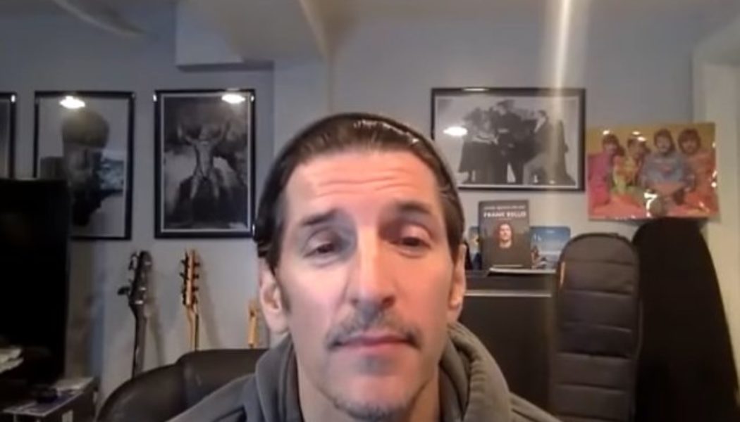 ANTHRAX’s FRANK BELLO Recalls Being Infected With Parasites After Eating Undercooked Meat In Mexico