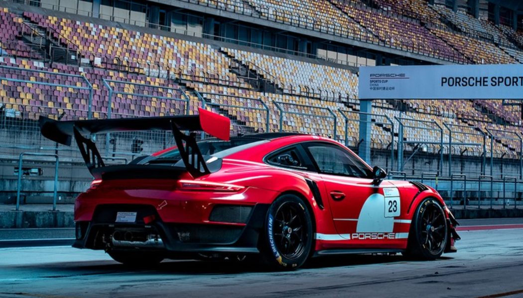 Be the Track Champion With This 1 of 200 Porsche 911 GT2 RS Clubsport