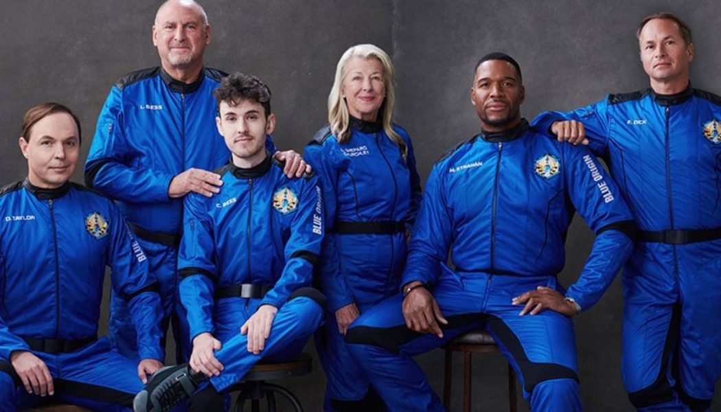 Blue Origin Successfully Launches Spaceflight With Michael Strahan and 5 Others On Board