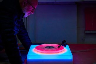 Brian Eno Releases a Color-Changing LED Turntable