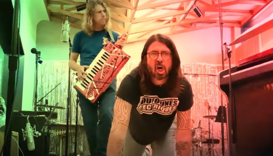 Dave Grohl Covers Van Halen’s “Jump” with Greg Kurstin on Night Four of Hanukkah: Watch