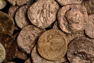 Israeli Divers Uncover Two Sunken Boats Filled With Artifacts