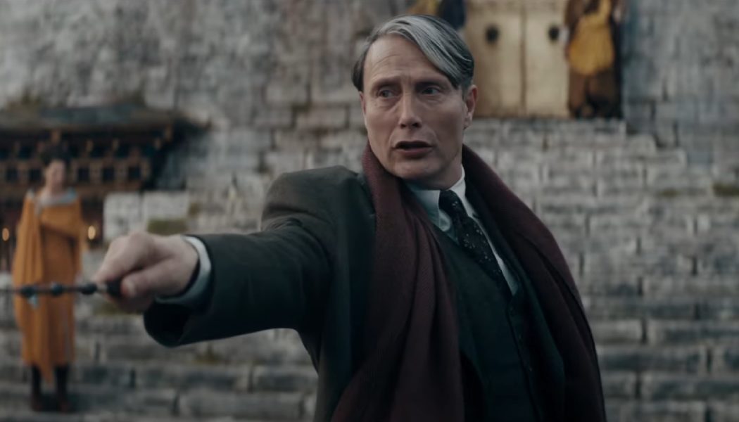 Mads Mikkelsen’s Grindelwald Revealed in Fantastic Beasts: The Secrets of Dumbledore First Trailer: Watch